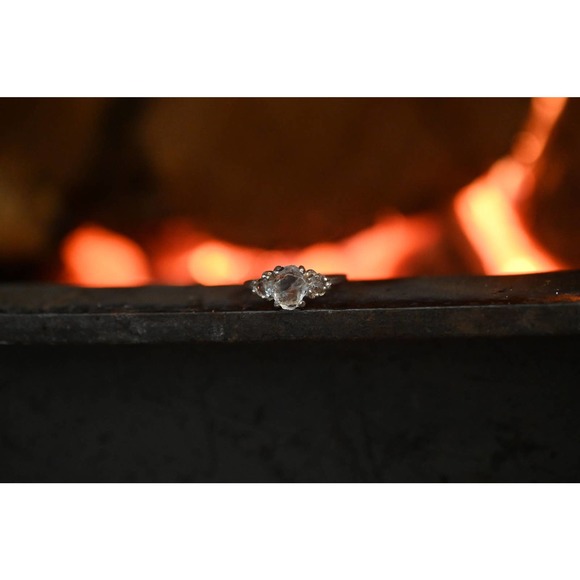 Raw Diamond Engagement Ring, Timeless Wedding Band, Classic Diamond Ring - Picture 2 of 10